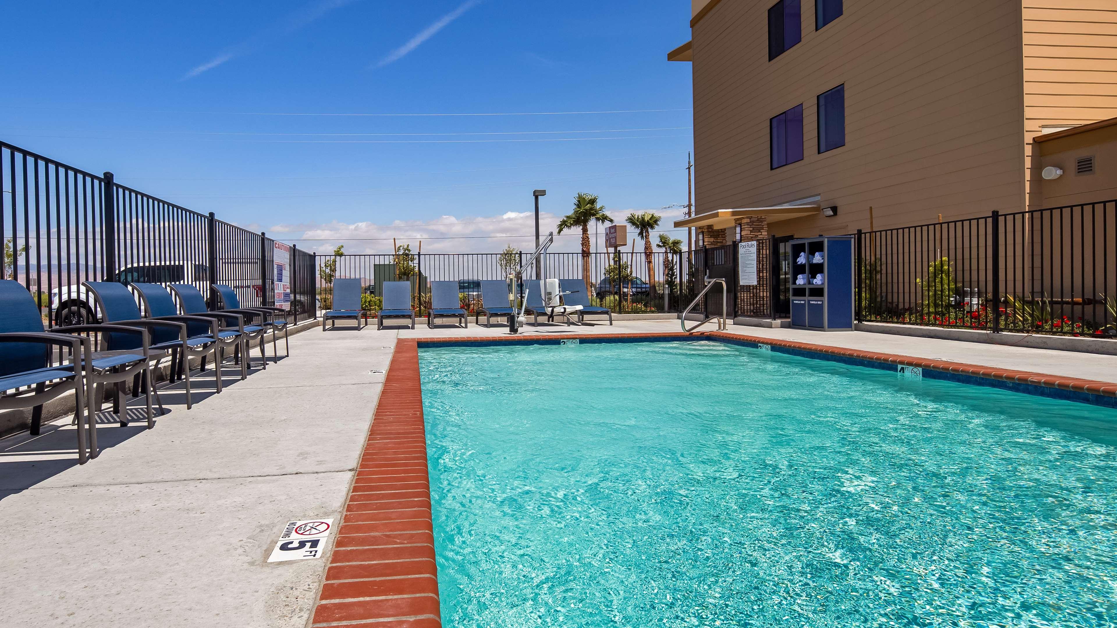 Best Western Plus Coalinga Inn Екстериор снимка
